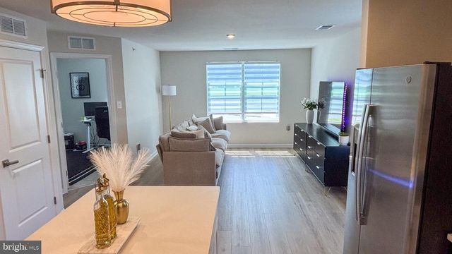 3819 POWELL RD, Brookhaven, PA 19015