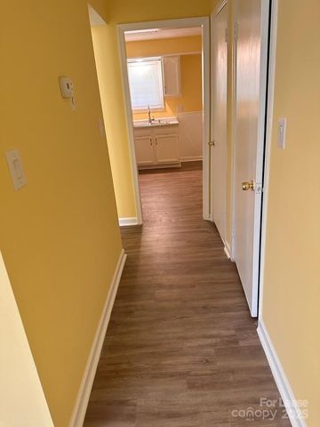 5808 Hunting Ridge Lane A, Charlotte, NC 28212