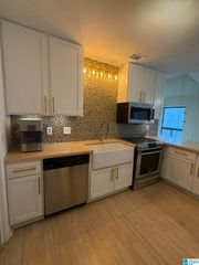 118 W GREEN, Vestavia Hills, AL 35243