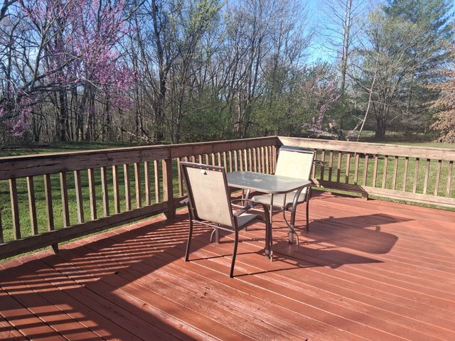 547 Busby Rd, Loretto, TN 38469