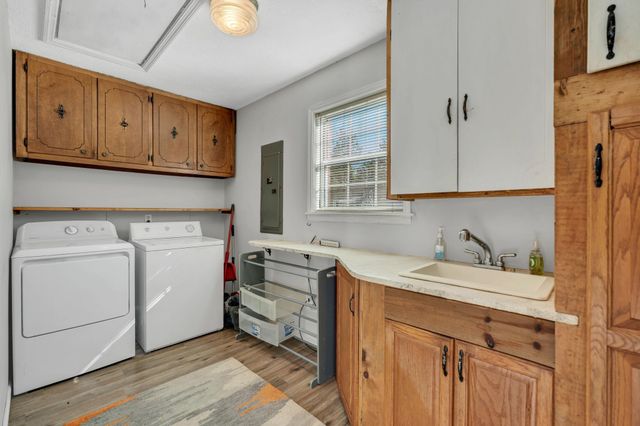 547 Busby Rd, Loretto, TN 38469