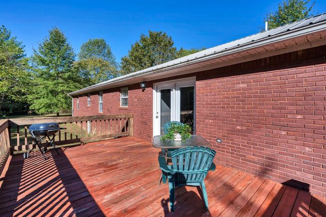 547 Busby Rd, Loretto, TN 38469