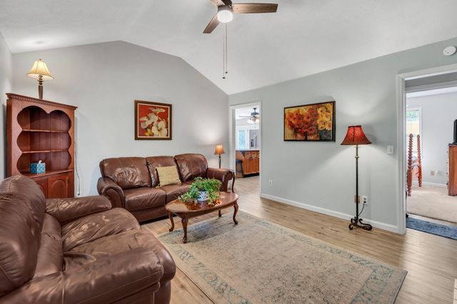 547 Busby Rd, Loretto, TN 38469