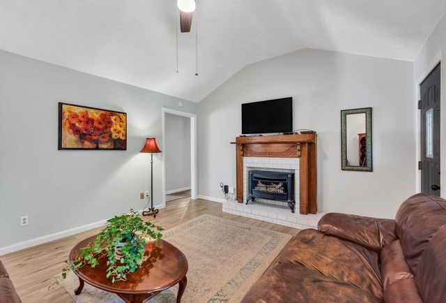 547 Busby Rd, Loretto, TN 38469