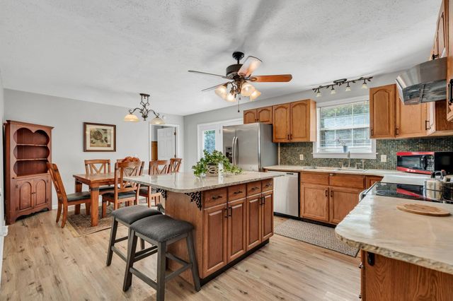 547 Busby Rd, Loretto, TN 38469