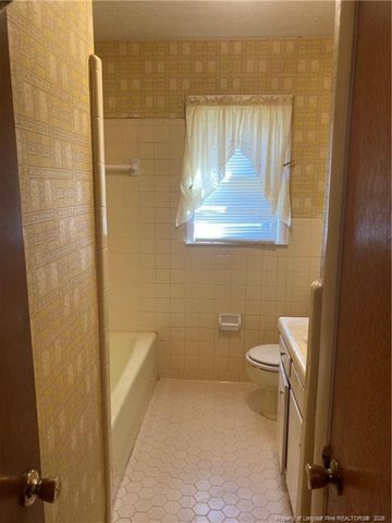 4332 S Robeson Road, Rowland, NC 28383