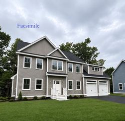 4 Navillus Way, Seabrook, NH 03874