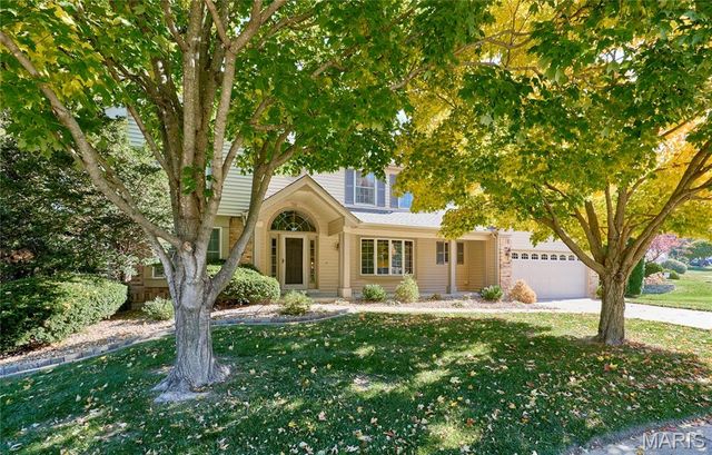 2128 Seven Oaks Drive, St Charles, MO 63303