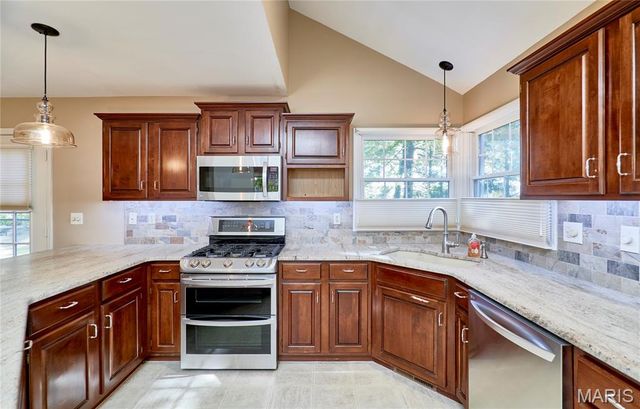 2128 Seven Oaks Drive, St Charles, MO 63303