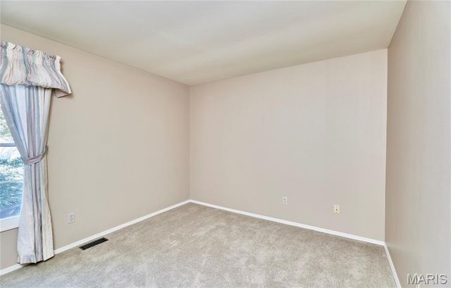 2128 Seven Oaks Drive, St Charles, MO 63303