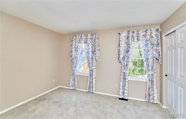 2128 Seven Oaks Drive, St Charles, MO 63303