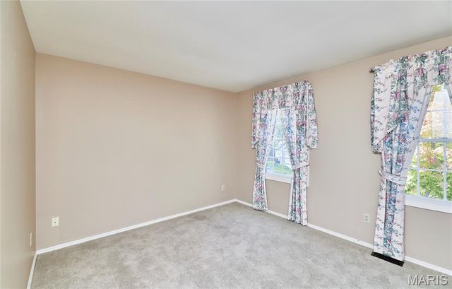 2128 Seven Oaks Drive, St Charles, MO 63303