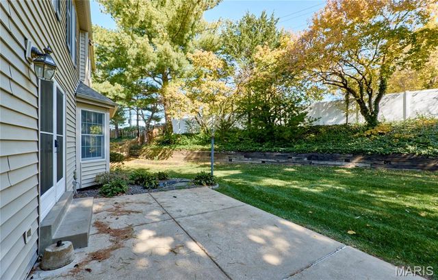 2128 Seven Oaks Drive, St Charles, MO 63303