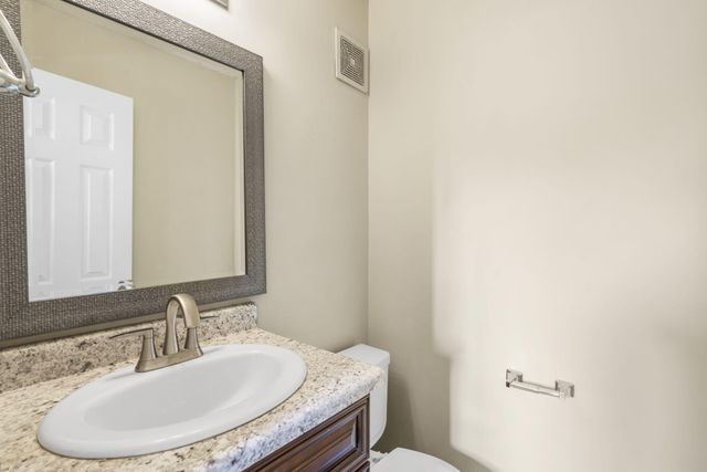 1707 E Walnut Lawn Street, Springfield, MO 65804