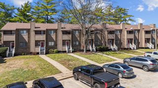 1707 E Walnut Lawn Street, Springfield, MO 65804