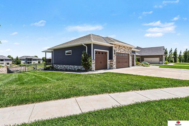 520 White Cap Bay, Lincoln, NE 68527
