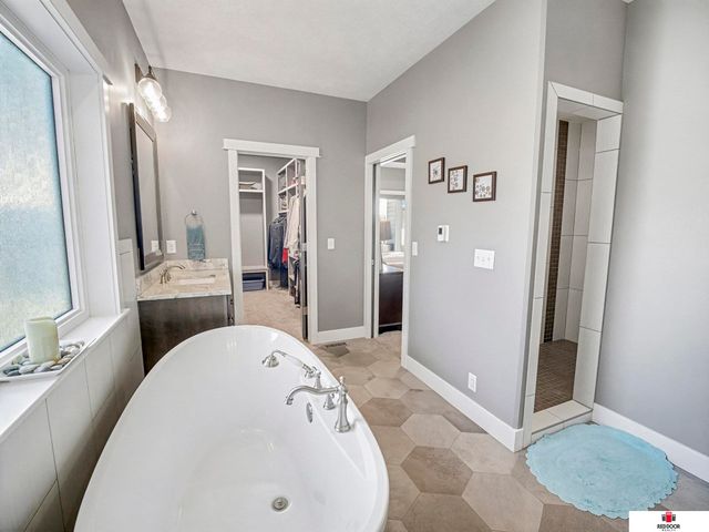 520 White Cap Bay, Lincoln, NE 68527