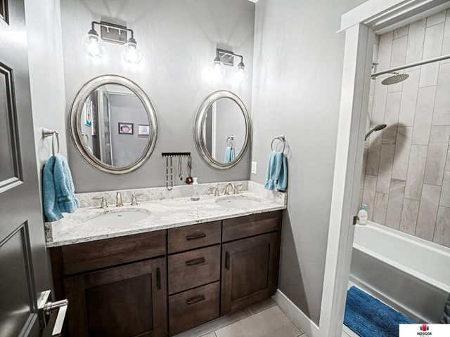 520 White Cap Bay, Lincoln, NE 68527