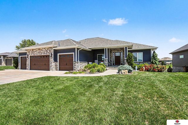 520 White Cap Bay, Lincoln, NE 68527
