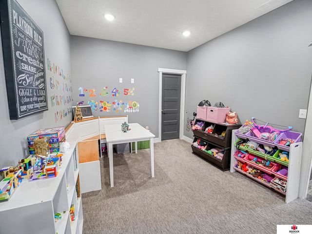 520 White Cap Bay, Lincoln, NE 68527