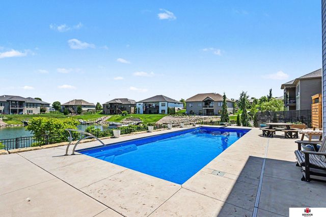 520 White Cap Bay, Lincoln, NE 68527
