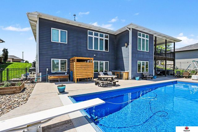 520 White Cap Bay, Lincoln, NE 68527