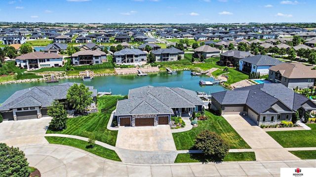520 White Cap Bay, Lincoln, NE 68527