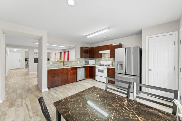 19710 Bold River Road, Tomball, TX 77375