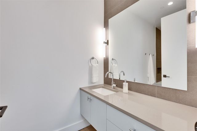 1118 W 7th ST 2B, Austin, TX 78703