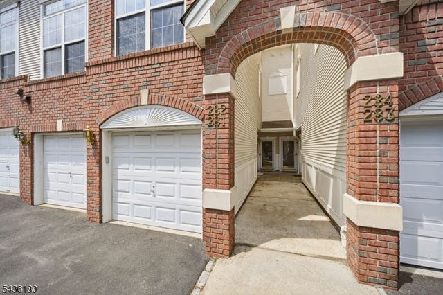281 Riverwalk Way, Clifton City, NJ 07014