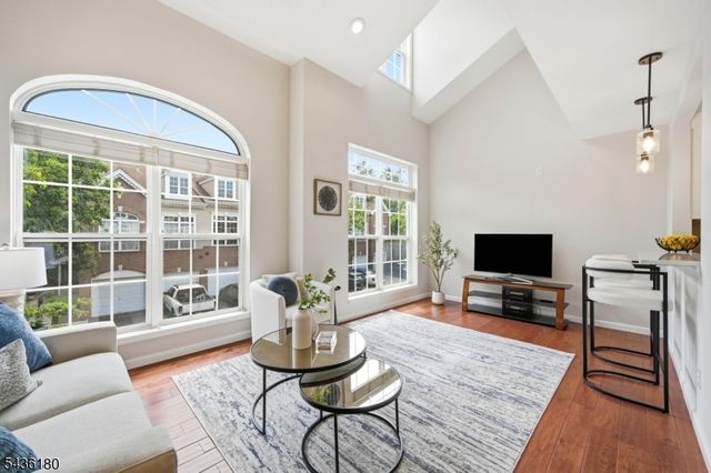 281 Riverwalk Way, Clifton City, NJ 07014