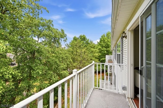 281 Riverwalk Way, Clifton City, NJ 07014