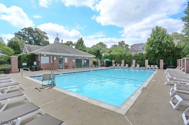 281 Riverwalk Way, Clifton City, NJ 07014