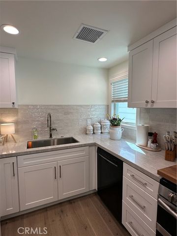 608 Poinsettia Avenue B, Corona Del Mar (newport Beach), CA 92625