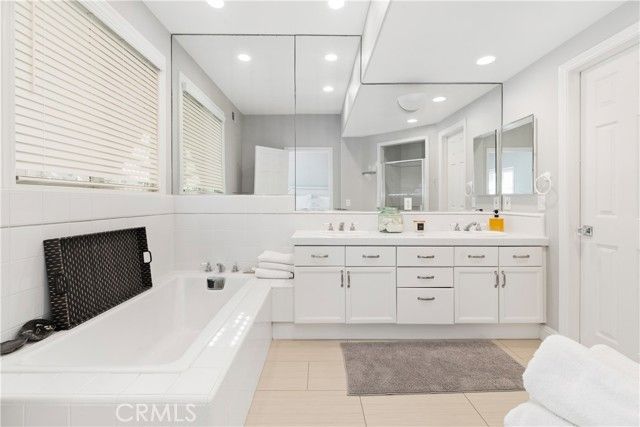 608 Poinsettia Avenue B, Corona Del Mar (newport Beach), CA 92625