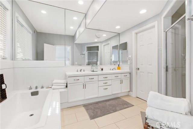 608 Poinsettia Avenue B, Corona Del Mar (newport Beach), CA 92625