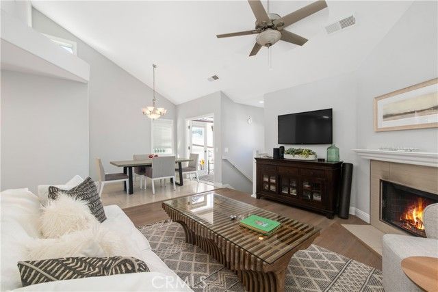 608 Poinsettia Avenue B, Corona Del Mar (newport Beach), CA 92625