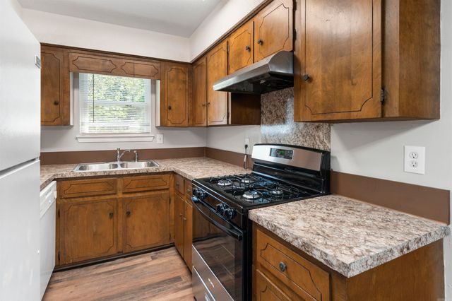 6 Waterfront Drive, Sherwood, AR 72120