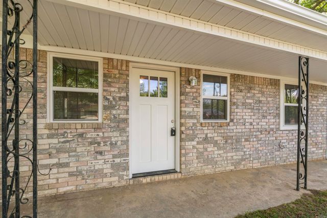 6 Waterfront Drive, Sherwood, AR 72120