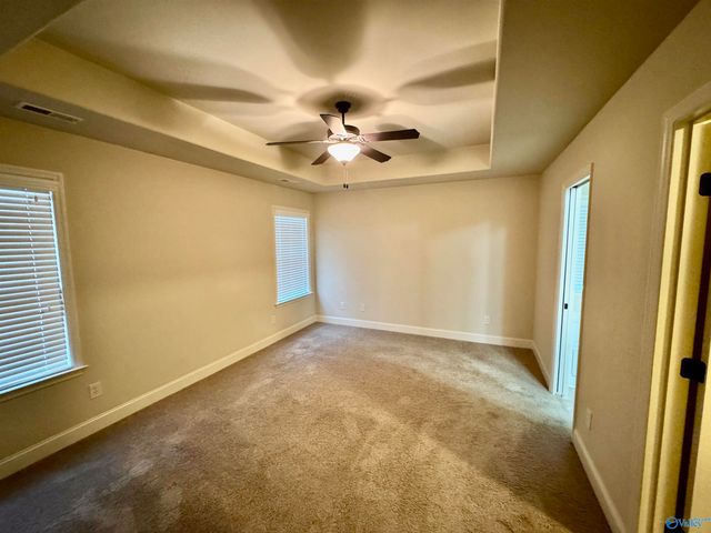 102 Silvermoon Lane, New Market, AL 35811