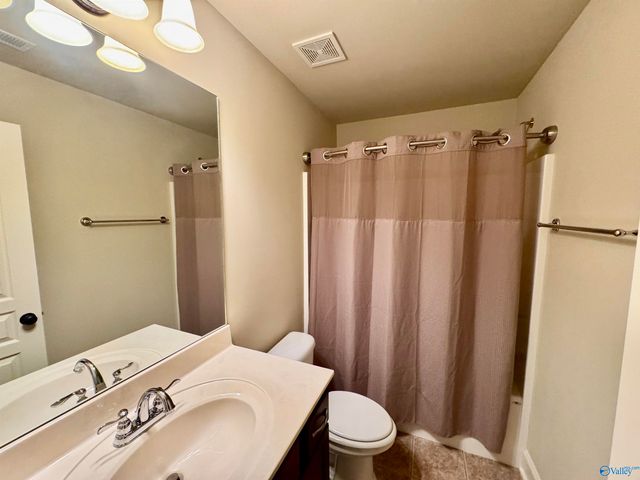 102 Silvermoon Lane, New Market, AL 35811