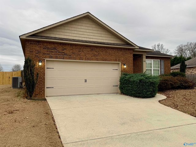 102 Silvermoon Lane, New Market, AL 35811