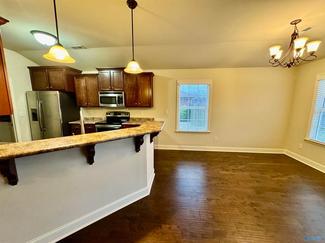 102 Silvermoon Lane, New Market, AL 35811