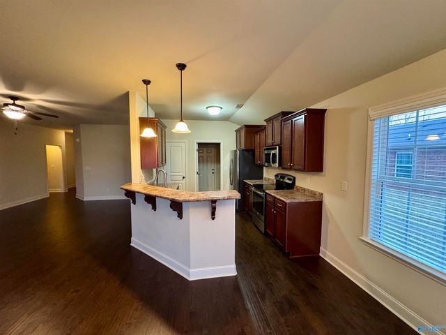 102 Silvermoon Lane, New Market, AL 35811