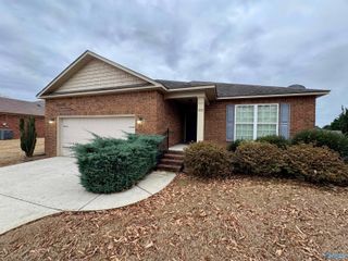102 Silvermoon Lane, New Market, AL 35811