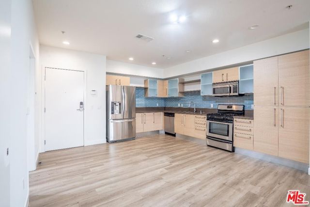 1234 Wilshire Boulevard 203, Los Angeles, CA 90017