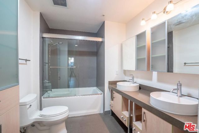 1234 Wilshire Boulevard 203, Los Angeles, CA 90017