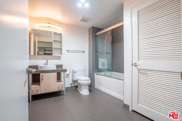 1234 Wilshire Boulevard 203, Los Angeles, CA 90017