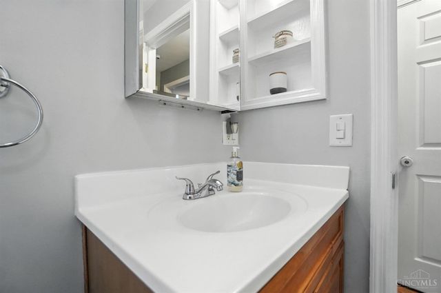 1684 Sanborn Drive, Reading, OH 45215