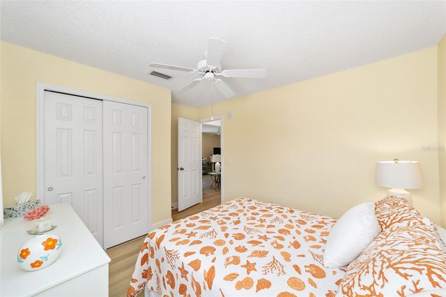 911 MEDIRA DRIVE, Lady Lake, FL 32159